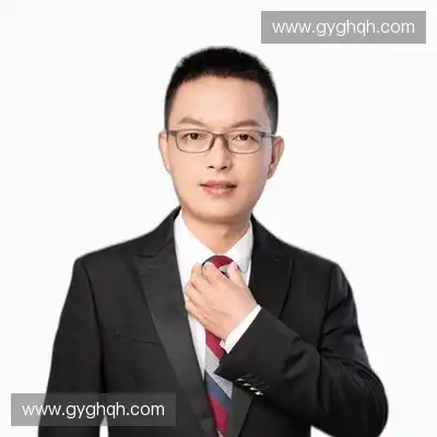 邹诚龙